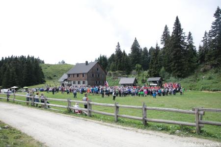 Spominska slovesnost na Menini planini (27)